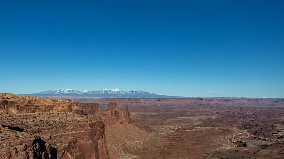 Vista para as montanhas La Sal no Canyonlands National Park