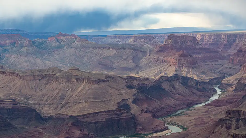 Um dos mirantes do South Rim do Grand Canyon, no Arizona