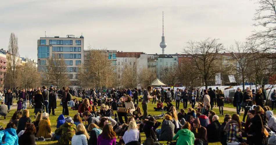 Domingo no Maurerpark em Berlim