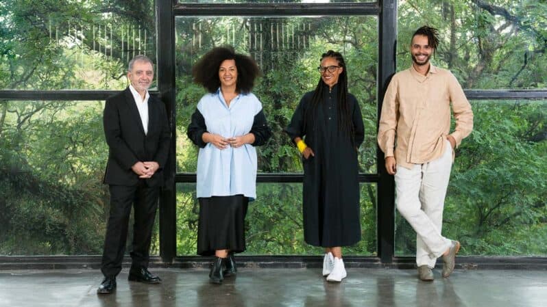 Coletivo de curadores da Bienal de São Paulo
