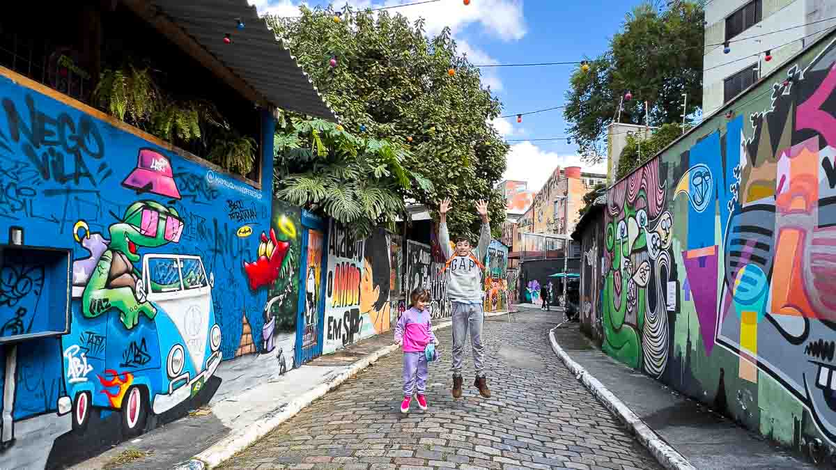 Crianças no Beco do Batman