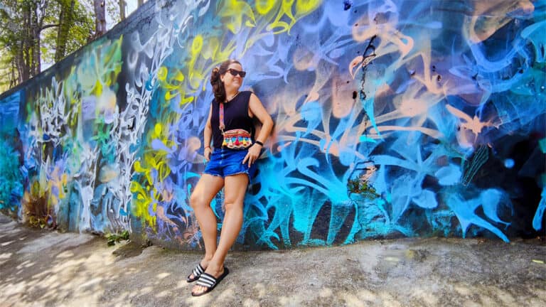 Alessandra no Beco do Batman em SP