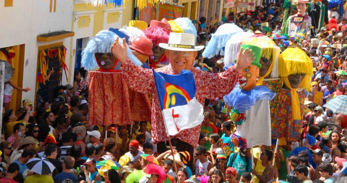 Bonecos gigantes no carnaval de Olinda