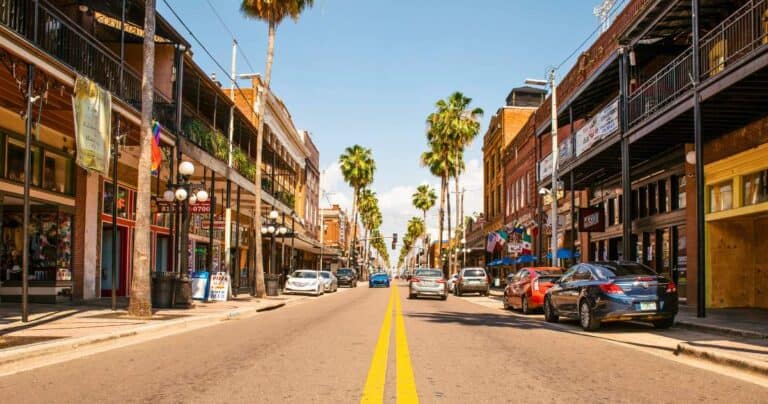 O que fazer em Ybor City, o bairro histórico de Tampa