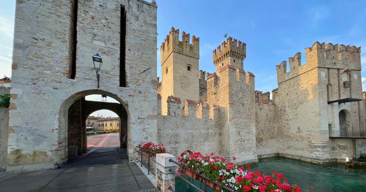 Entrada para o centro histórico de Sirmione, no Lago di Garda