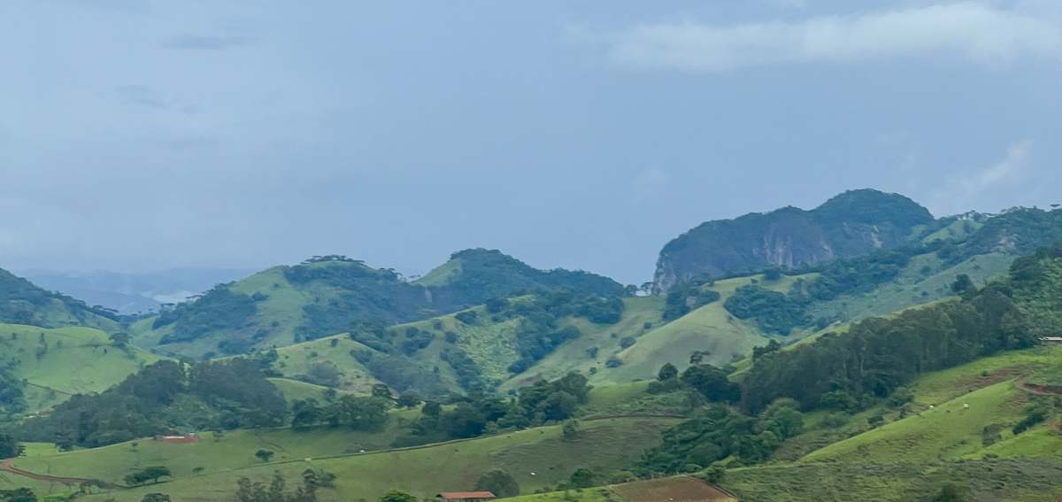 Vista para as montanhas em Gonçalves
