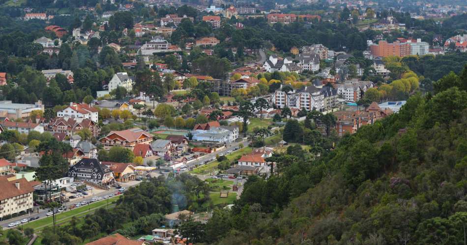 Vista aérea de Campos do Jordão, SP