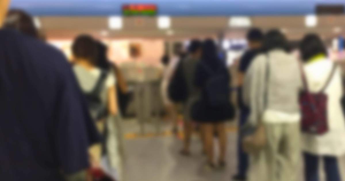 Fila de imigração no aeroporto de Orlando