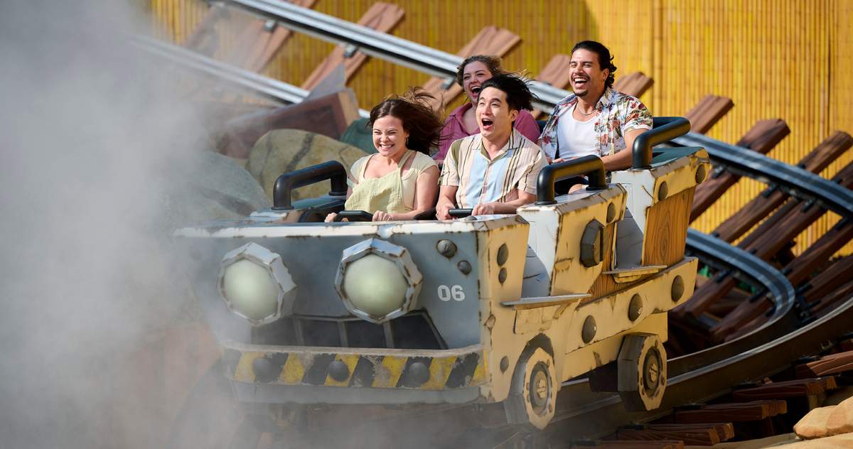 Mine-Cart Madness no SUPER NINTENDO WORLD, no parque Epic Universe em Orlando