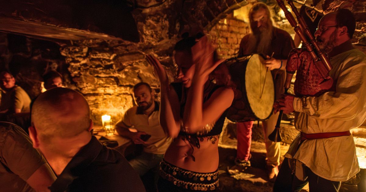 Show na taverna U Krále Brabantského em Praga